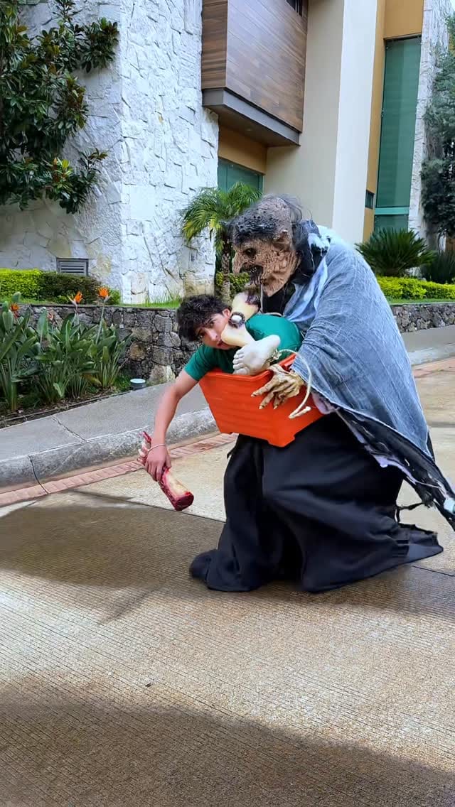 Post 9 by EL CASTILLO DEL TERROR on Instagram (video)