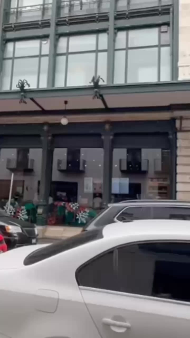 Post 2 by Menary Arizmendi on Instagram (video)