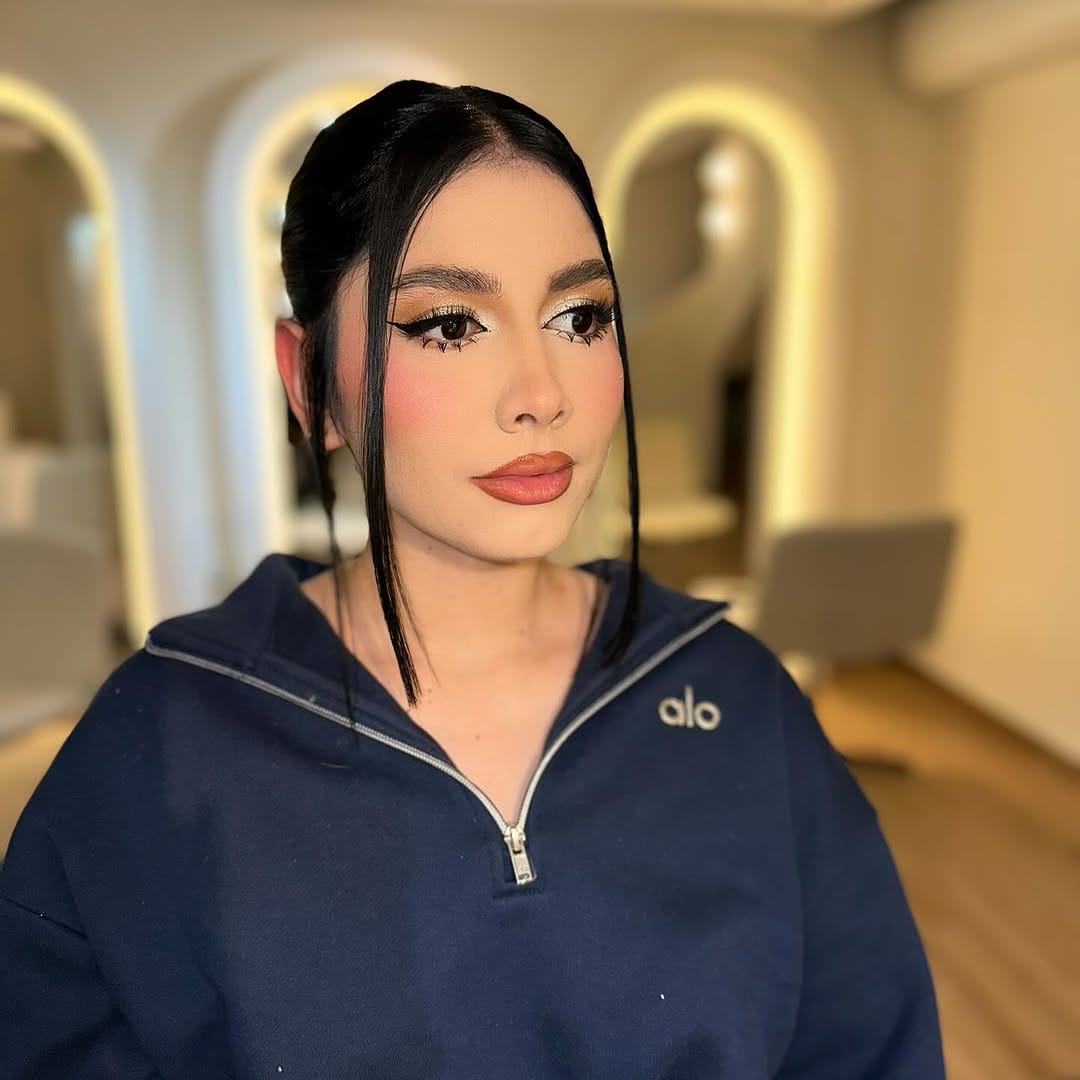 Post 2 by Nohemi Gaxiola Make Up Artist on Instagram (carousel)