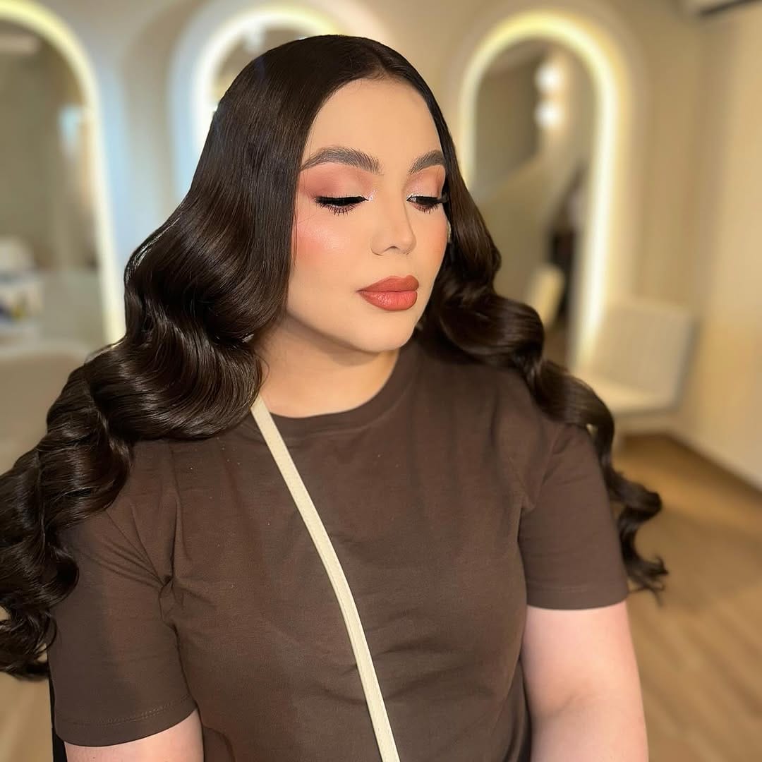 Post 5 by Nohemi Gaxiola Make Up Artist on Instagram (carousel)