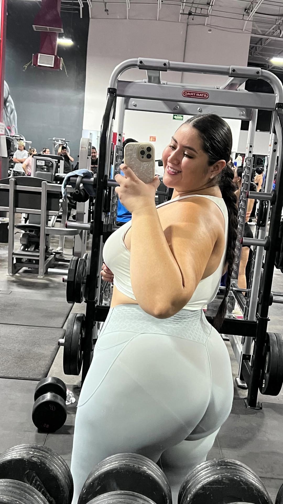 Post 5 by Fernanda Gutierrez on Instagram (video)