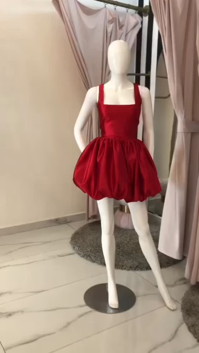 Post 2 by Miana Boutique on Instagram (video)