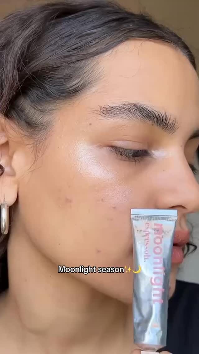 Post 8 by Glowy 〰️ Belleza Consciente ✨ on Instagram (video)