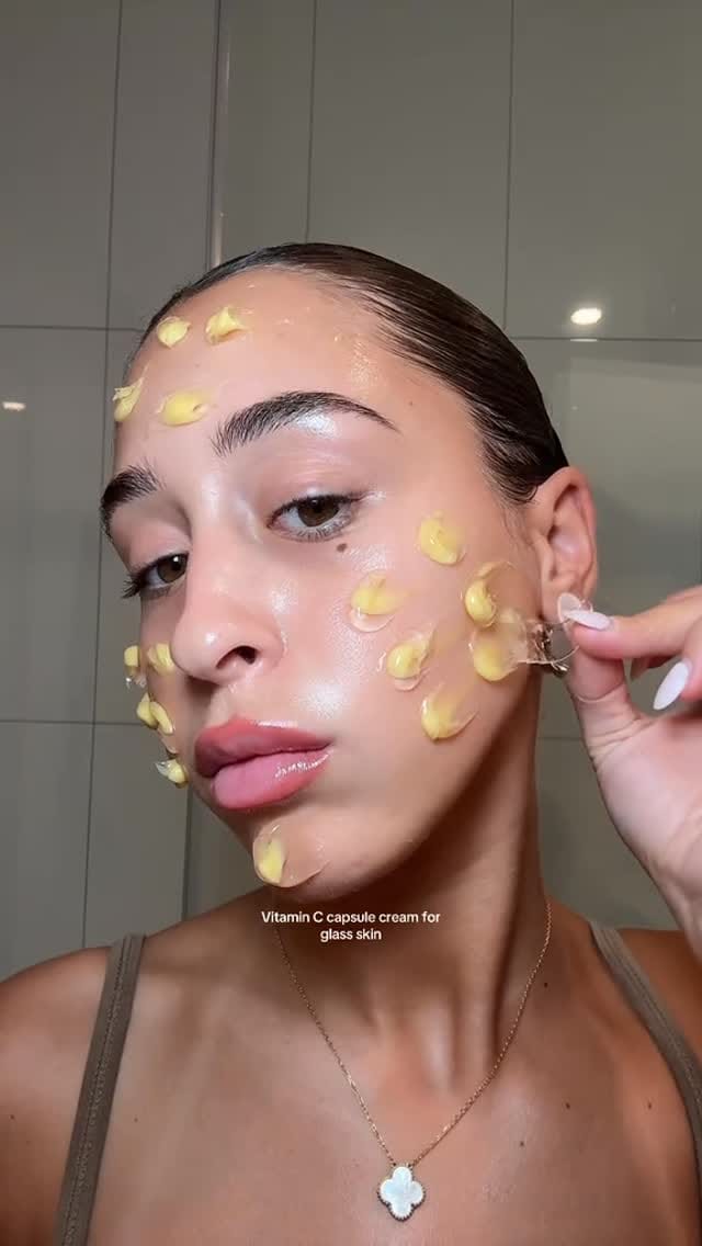 Post 4 by Glowy 〰️ Belleza Consciente ✨ on Instagram (video)