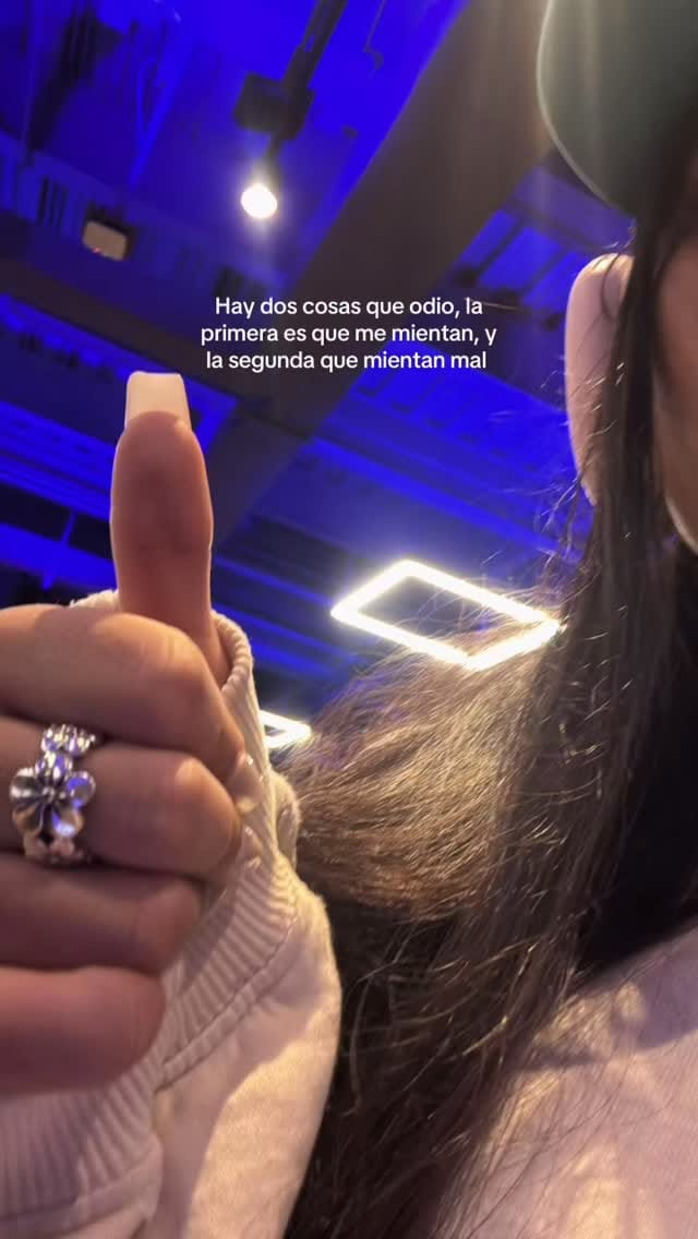 Post 3 by Valeria Montoya on Instagram (video)