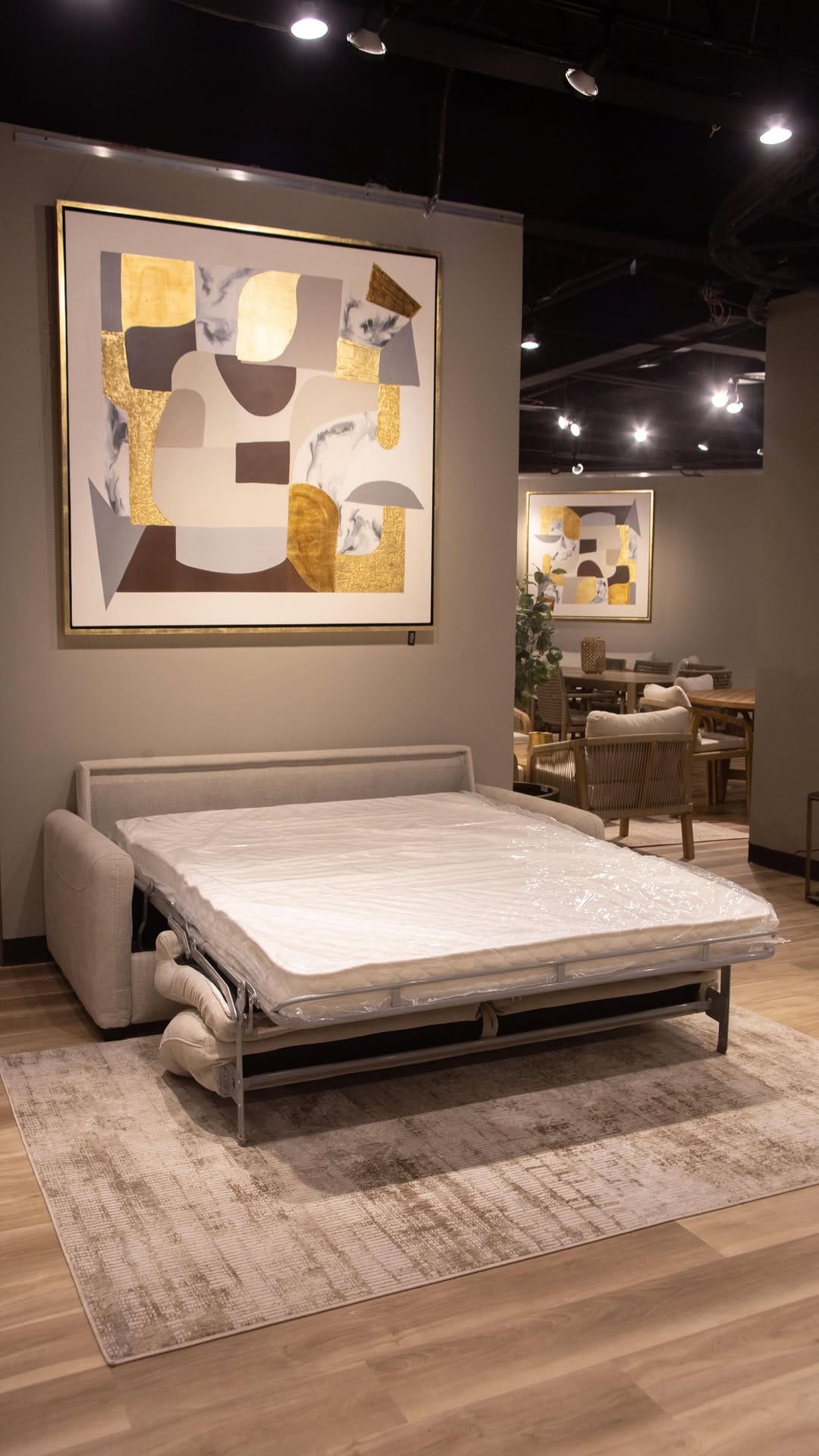 Post 6 by Muebles Keu on Instagram (video)