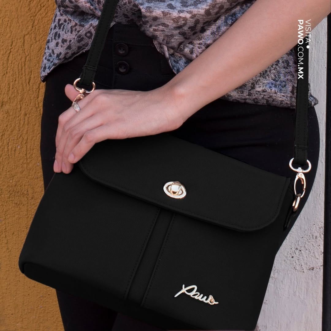 Post 1 by Pawo | Bolsas y accesorios on Instagram (image)