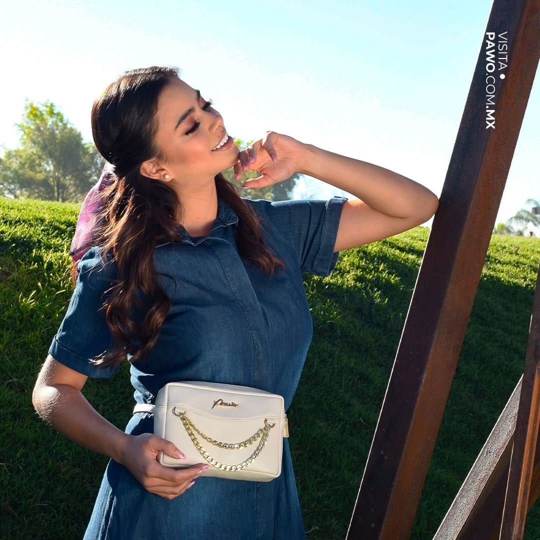 Post 2 by Pawo | Bolsas y accesorios on Instagram (image)