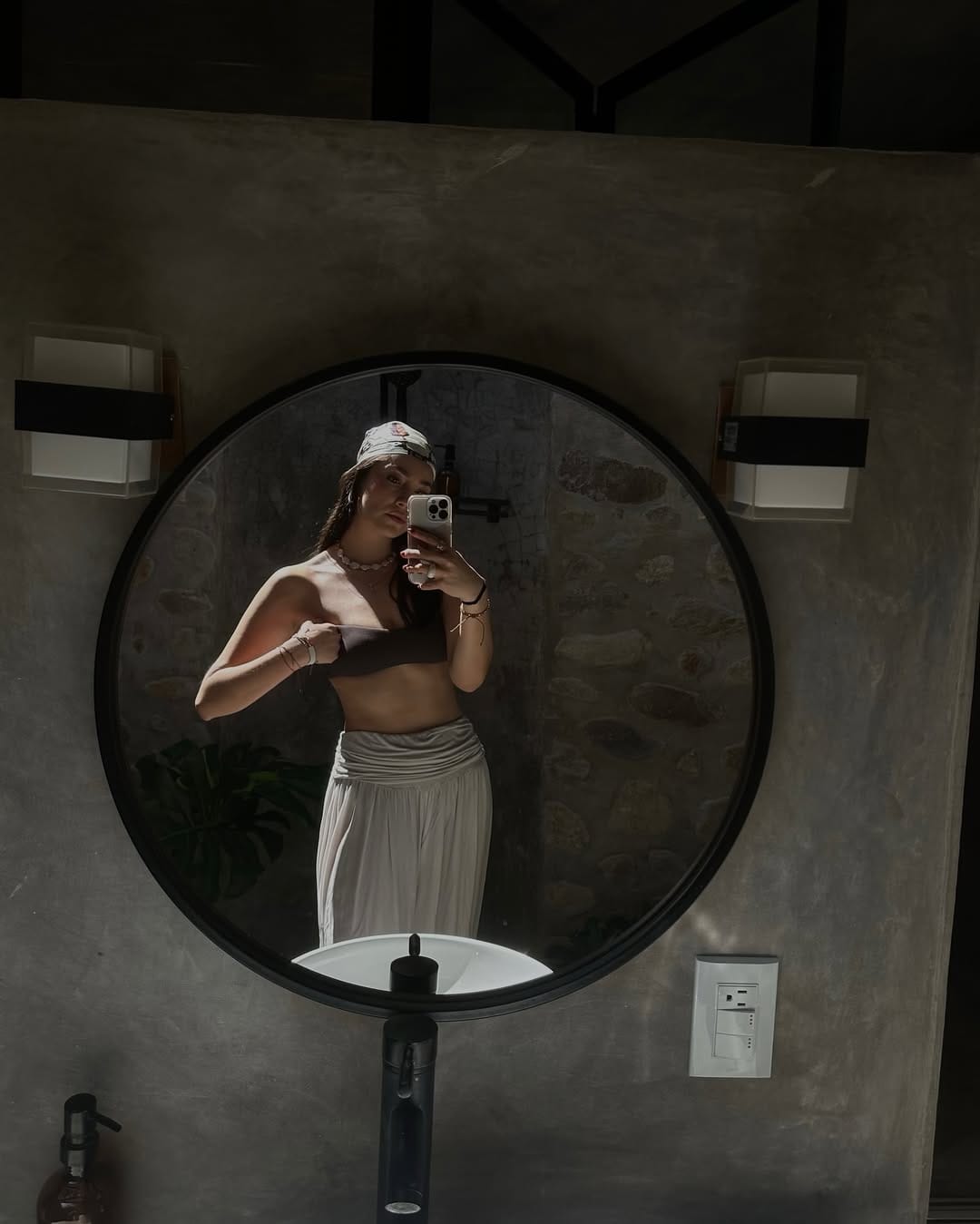 Post 9 by frida velasco 🧿 on Instagram (carousel)