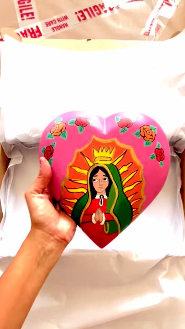 Post 4 by Artefashion Mexico on Instagram (video)