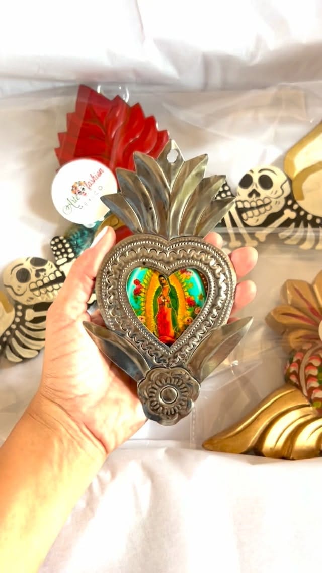 Post 1 by Artefashion Mexico on Instagram (video)