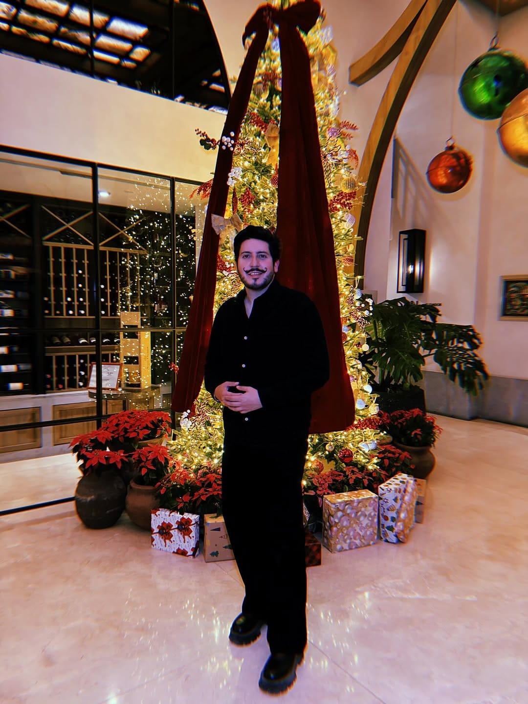 Post 5 by 𝑉𝑖𝑐𝑡𝑜𝑟 𝑅𝑜𝑗𝑎𝑠 on Instagram (carousel)
