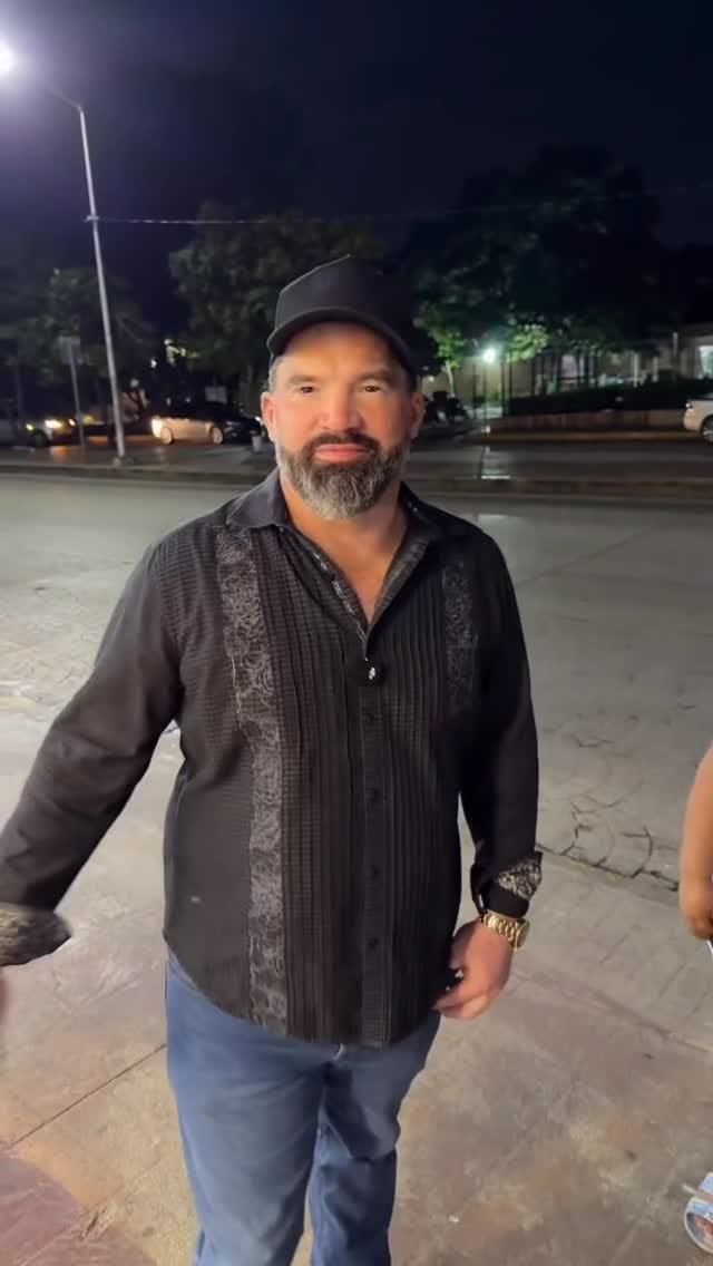 Post 6 by Happy Cake Cancún on Instagram (video)
