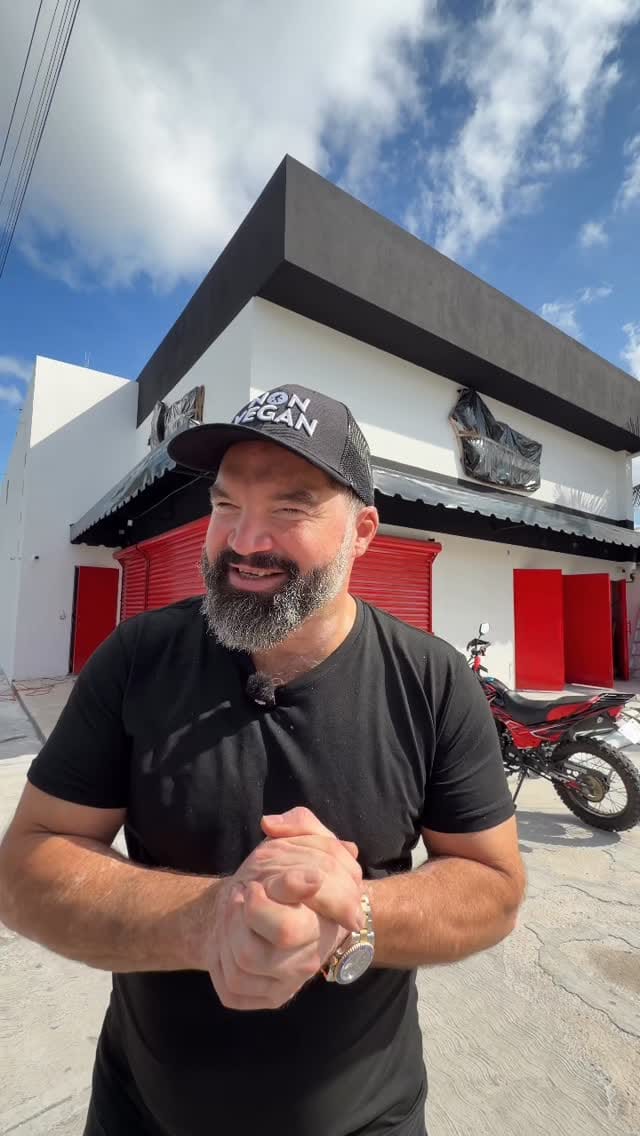 Post 2 by Happy Cake Cancún on Instagram (video)