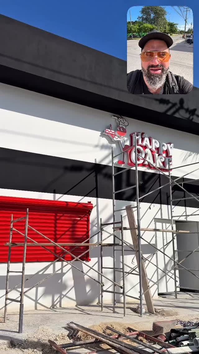 Post 5 by Happy Cake Cancún on Instagram (video)