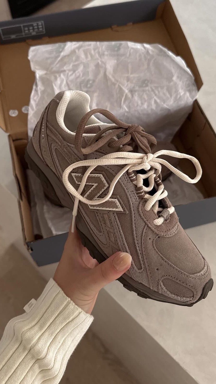 Post 6 by sneakersvand on Instagram (video)