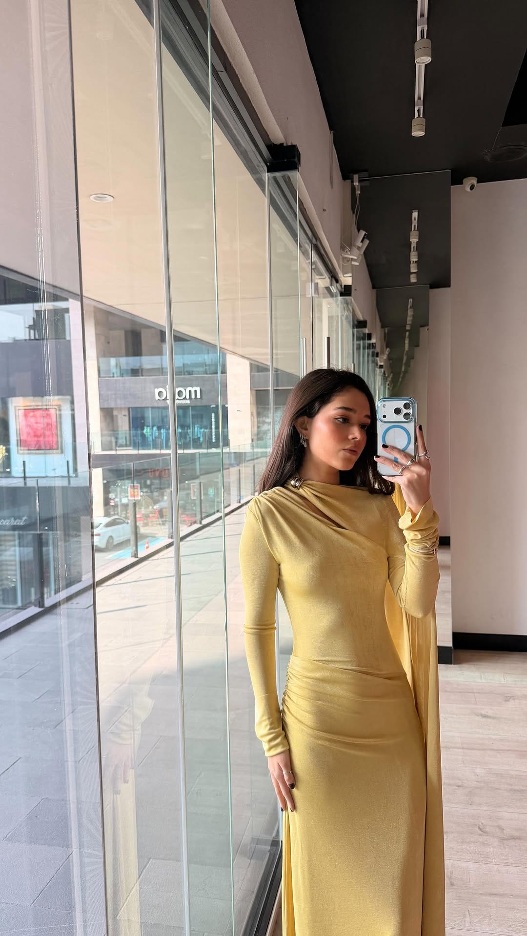 Post 2 by IИSOLITO — venta de vestidos on Instagram (video)