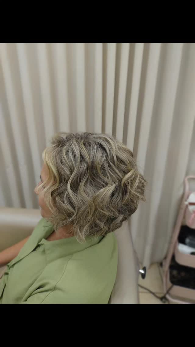 Post 6 by Studio Beauty on Instagram (video)