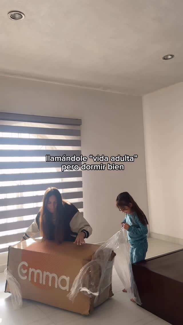 Post 3 by Emma Sleep Mexico on Instagram (video)