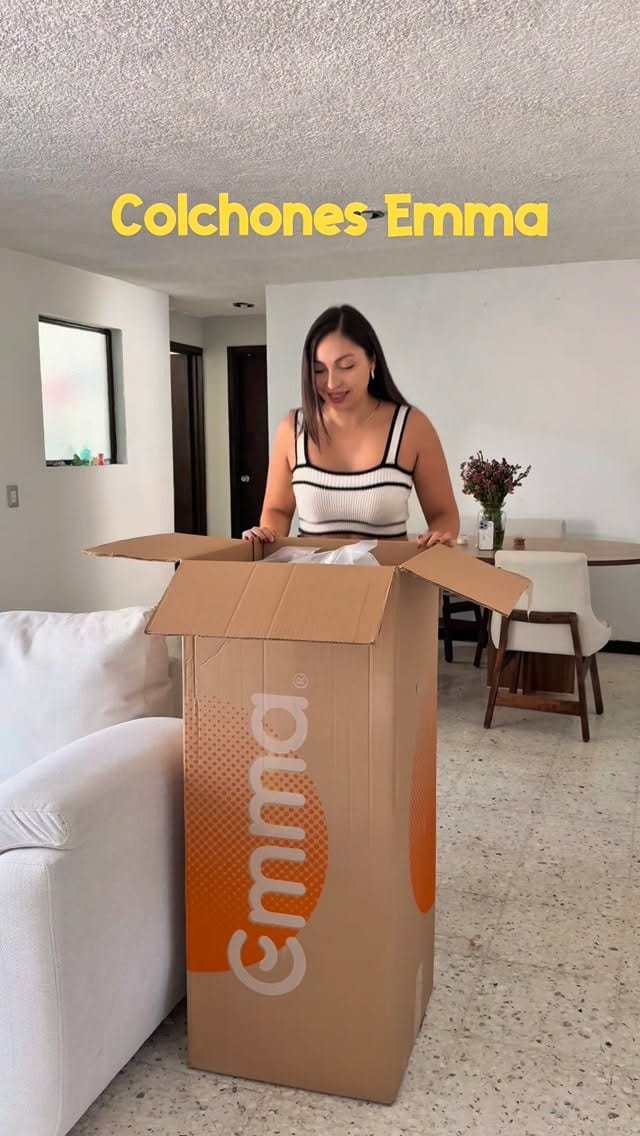 Post 8 by Emma Sleep Mexico on Instagram (video)