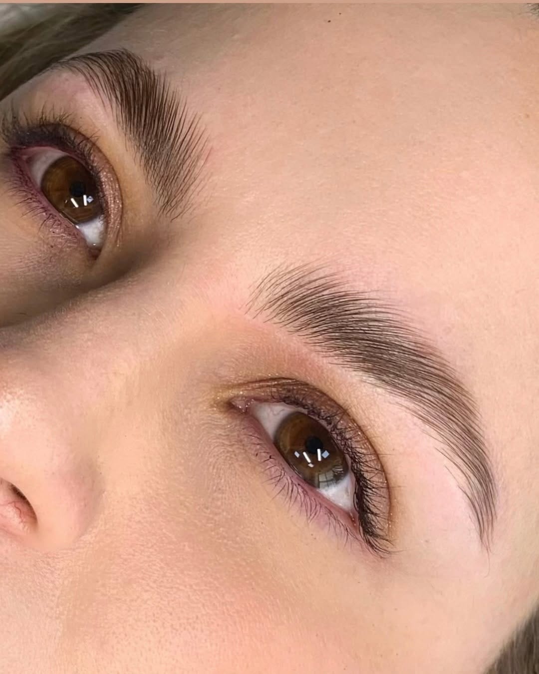 Post 6 by Beautiful Brows & Lashes MX on Instagram (carousel)