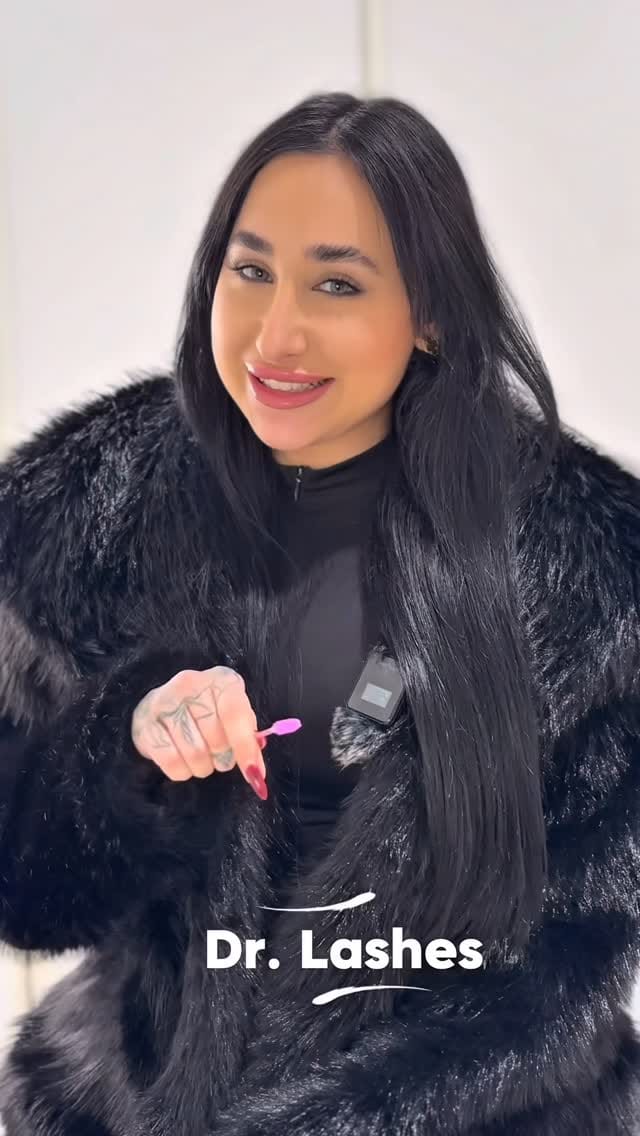 Post 7 by Posh Nail & Beauty Salon on Instagram (video)