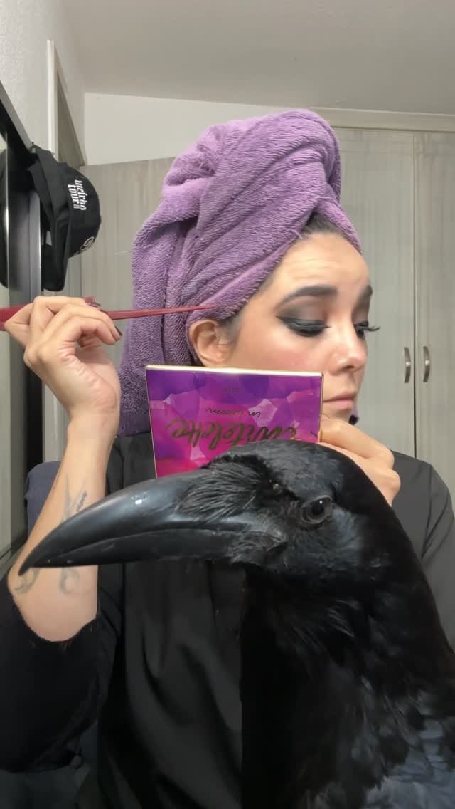 Post 4 by Poulette J Studio on Instagram (video)