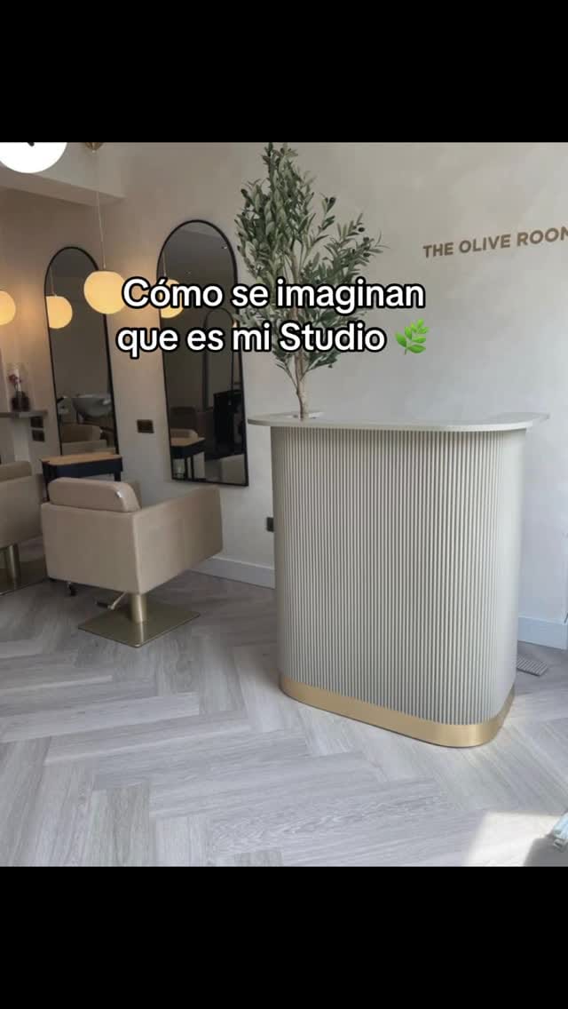 Post 5 by Poulette J Studio on Instagram (video)