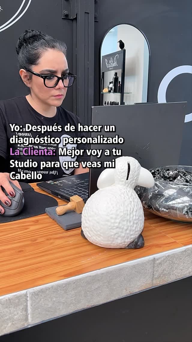 Post 2 by Poulette J Studio on Instagram (video)