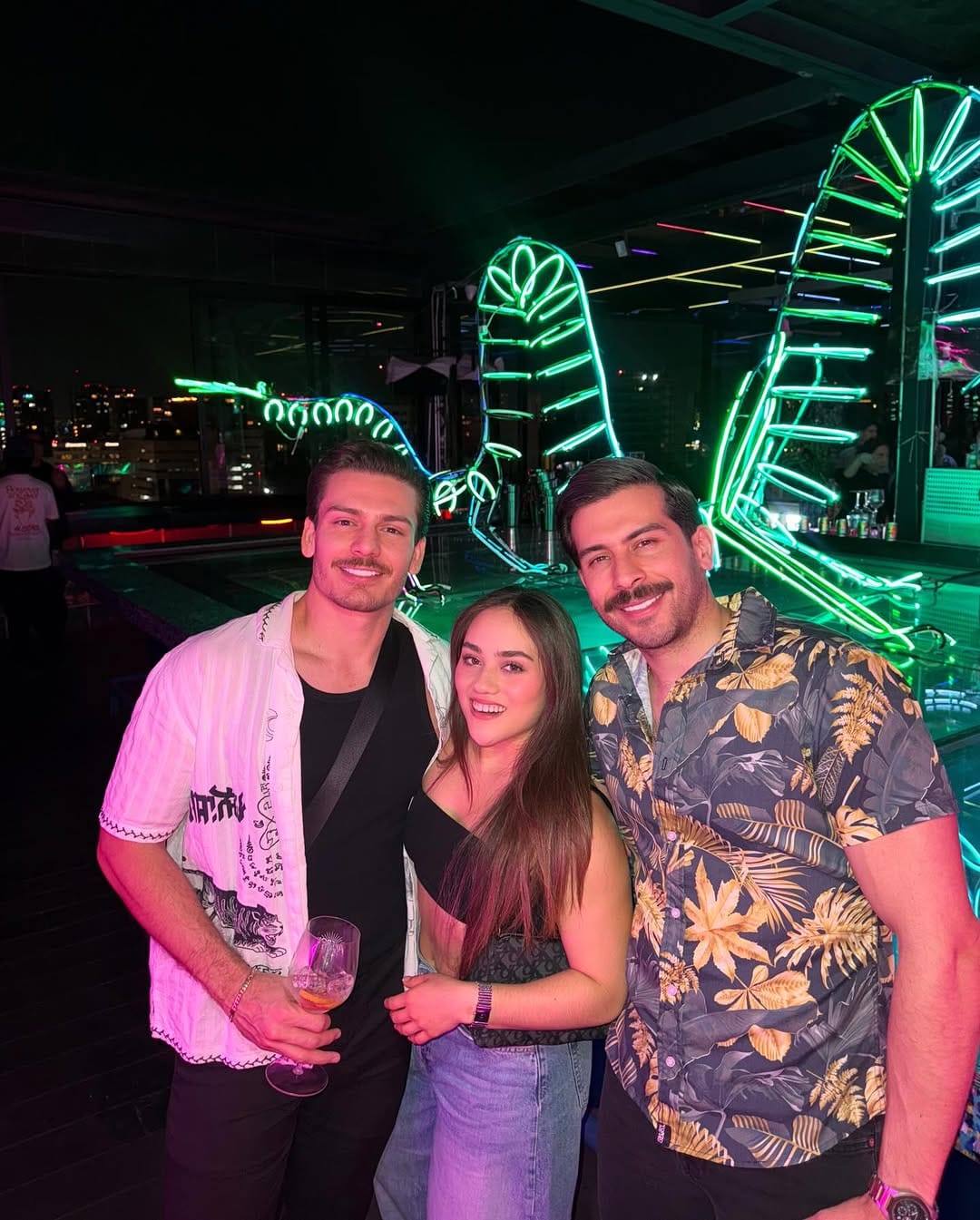 Post 7 by Julio Cesar Urtiz Licea on Instagram (carousel)