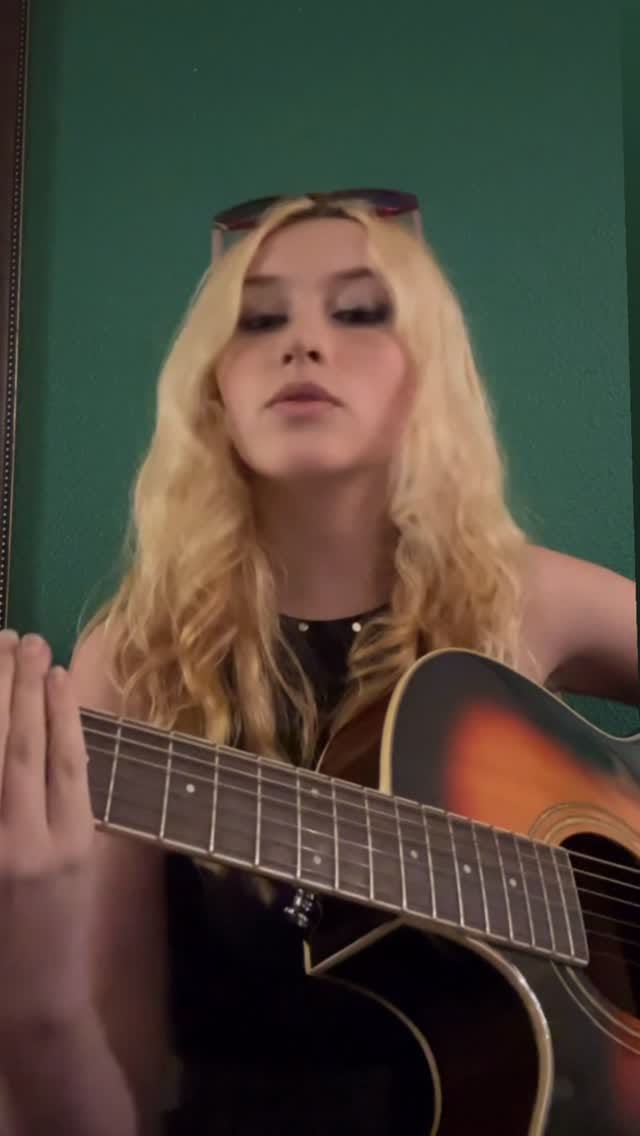 Post 5 by Frank Optik on Instagram (video)