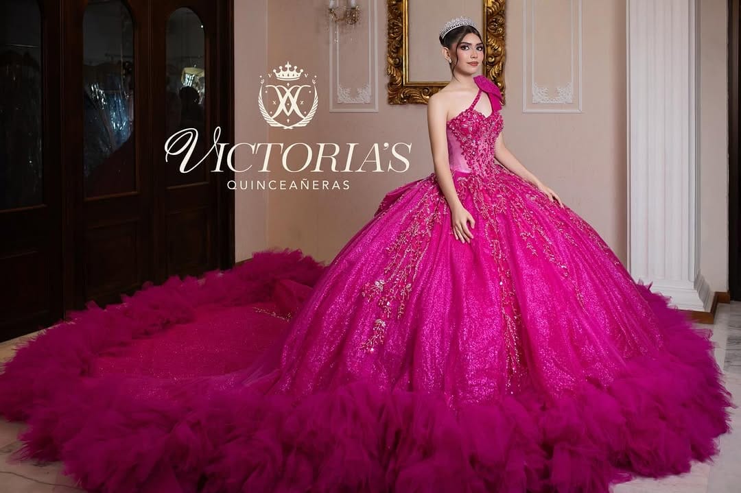 Post 4 by Quinceañeras Victoria's XV on Instagram (image)