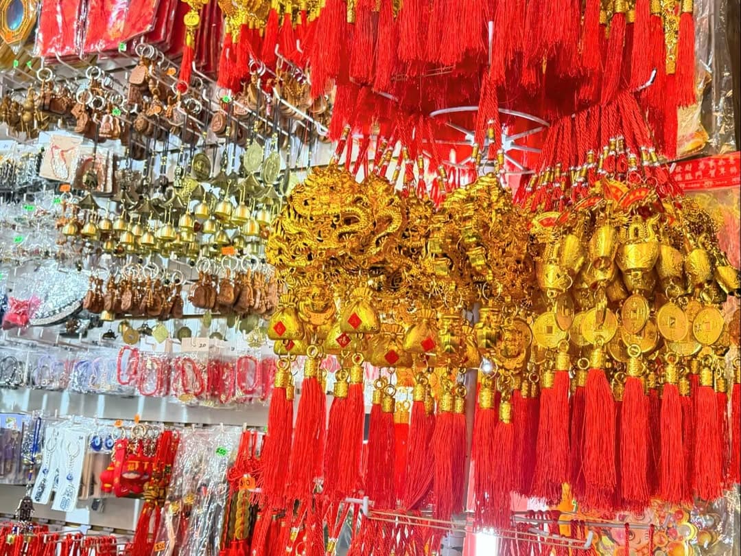 Post 5 by Wang Wang on Instagram (carousel)