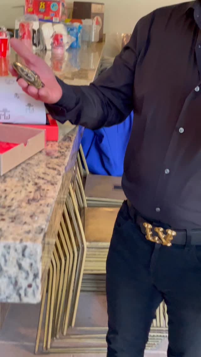 Post 1 by The Most Wanted Custom Silver / Hebillas TMW on Instagram (video)