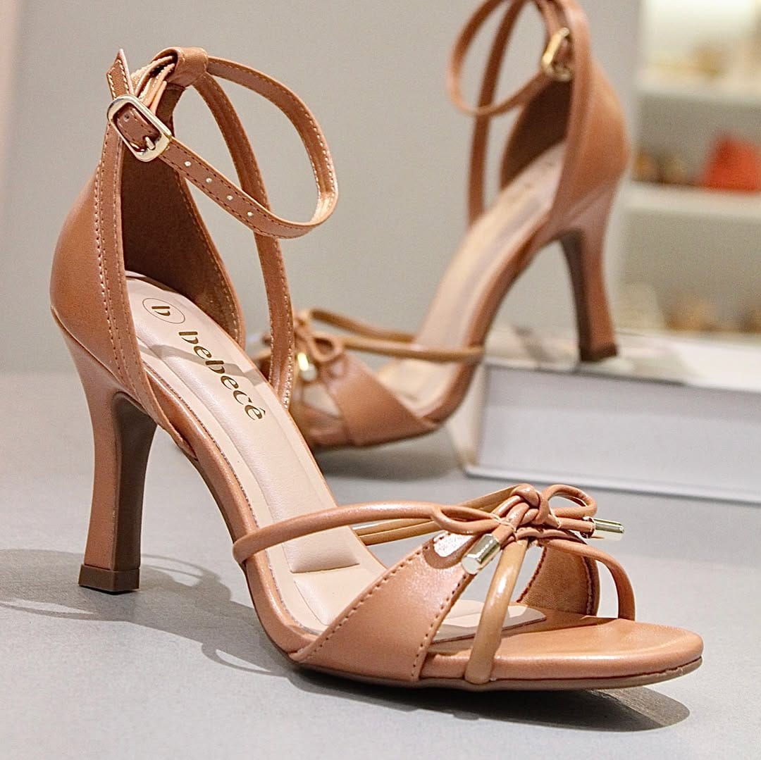 Post 3 by Cereja Rosa Sapatos Feminino on Instagram (carousel)
