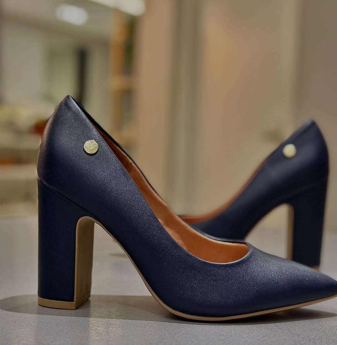Post 2 by Cereja Rosa Sapatos Feminino on Instagram (carousel)