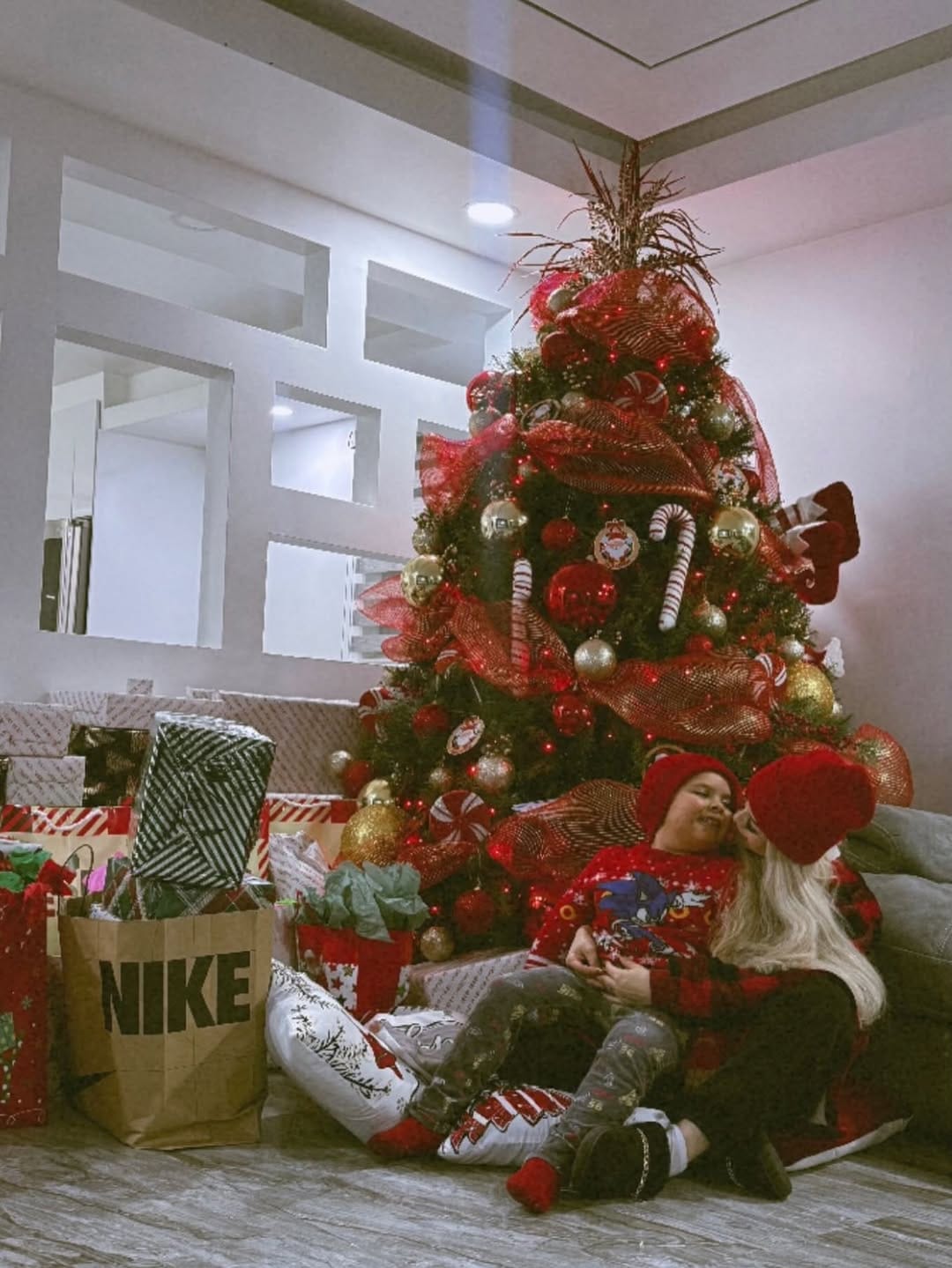 Post 3 by Anayis Gracian on Instagram (image)