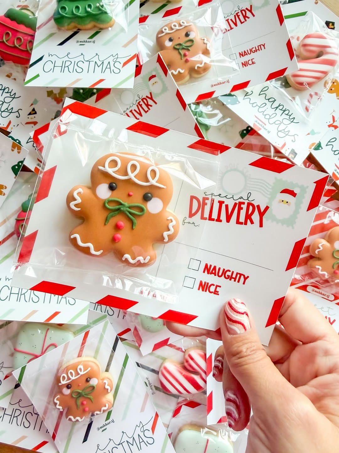 Post 4 by Súkkar. | Custom Sugar Cookies by Aldara on Instagram (image)