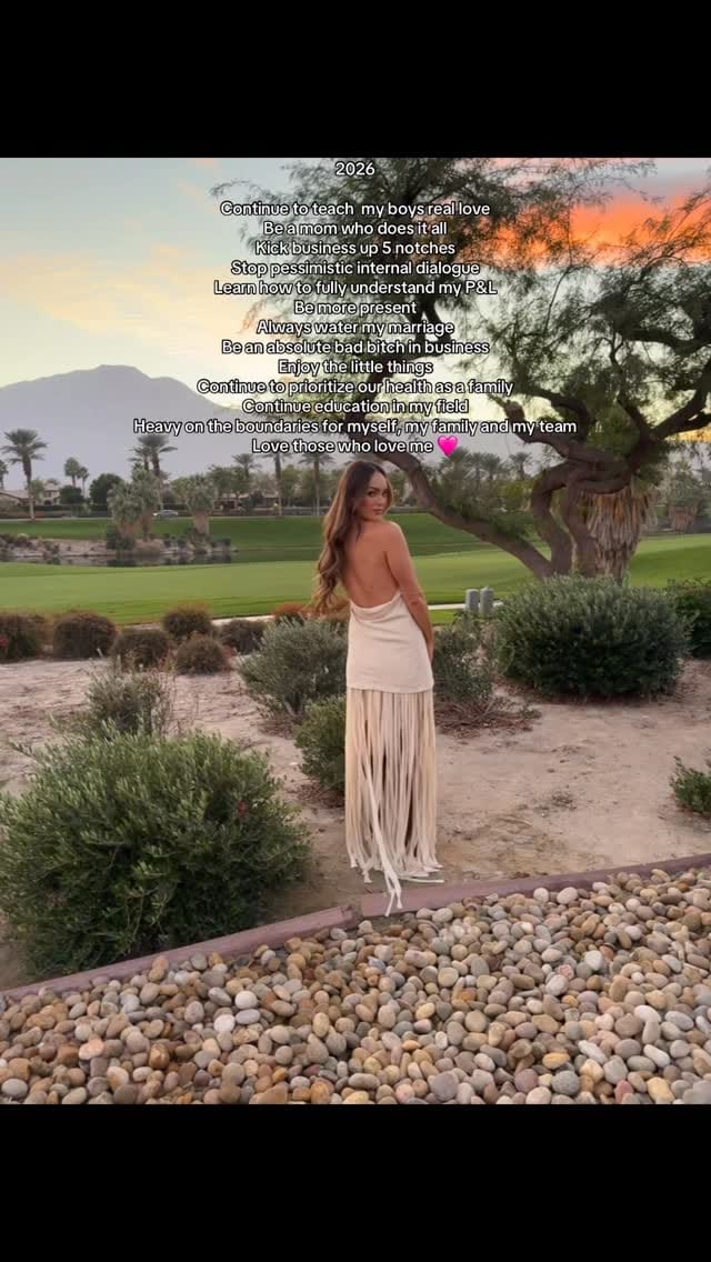 Post 7 by Alixandria Capparelli on Instagram (video)