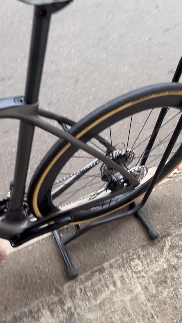 Post 3 by Velodrome Bicycles on Instagram (video)