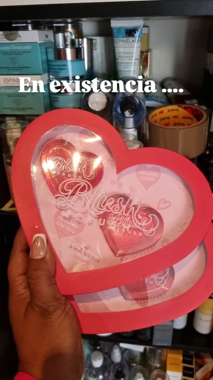 Post 4 by markell cosmetics on Instagram (video)