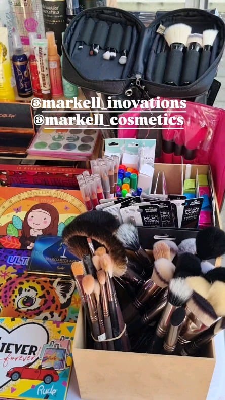Post 5 by markell cosmetics on Instagram (video)