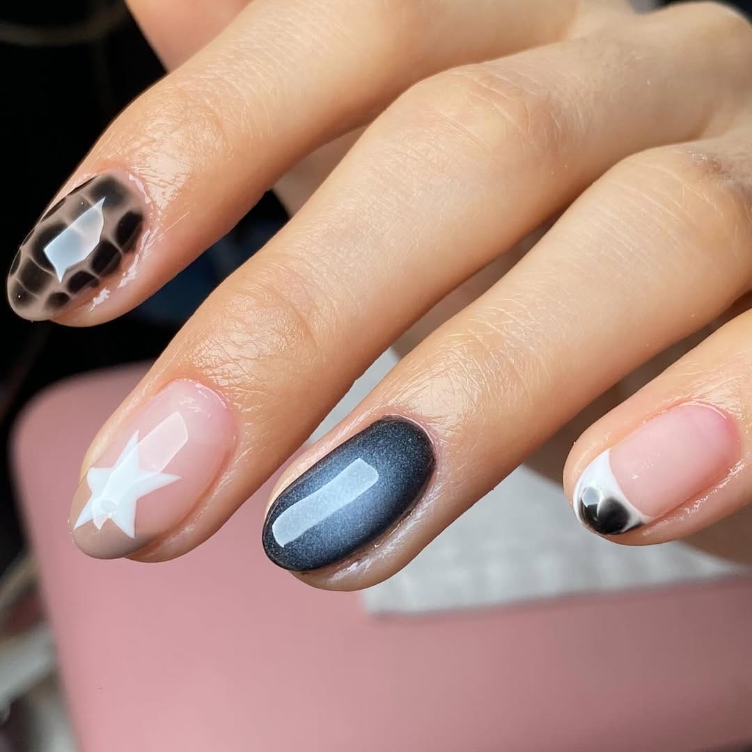 Post 3 by Uñas acrilicas y más. on Instagram (image)