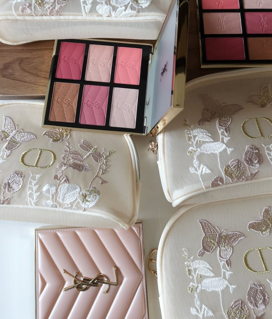 Post 1 by Eme Cosmetics (makeup) on Instagram (carousel)
