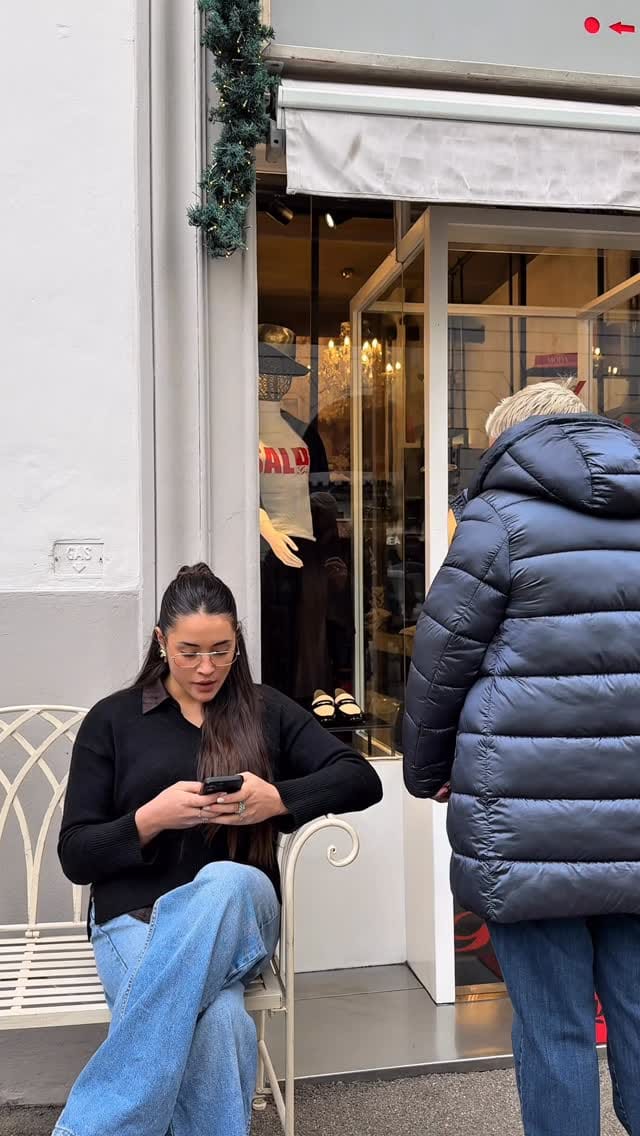 Post 9 by Glam Firenze on Instagram (video)