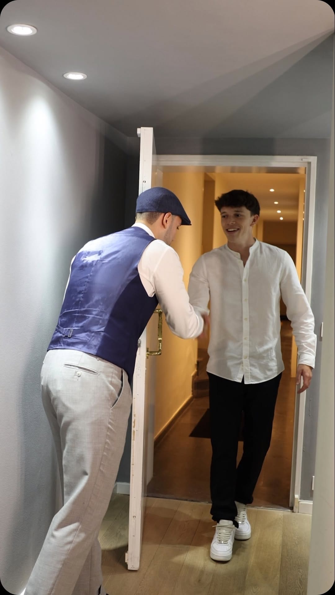 Post 8 by Via Leone on Instagram (video)