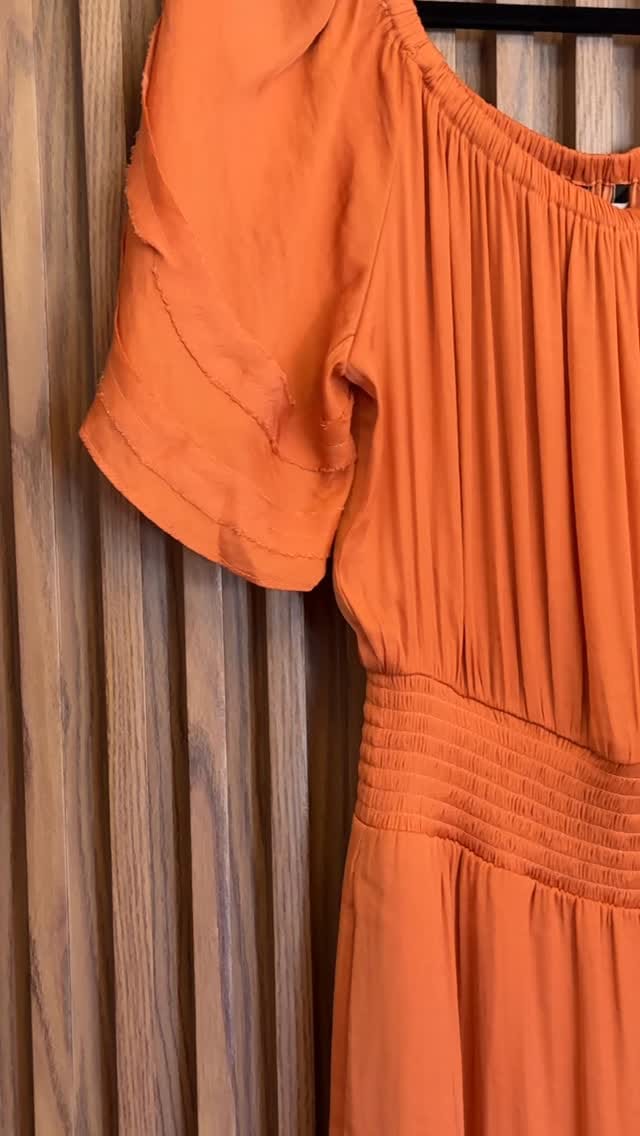 Post 8 by EBA BOUTIQUE on Instagram (video)