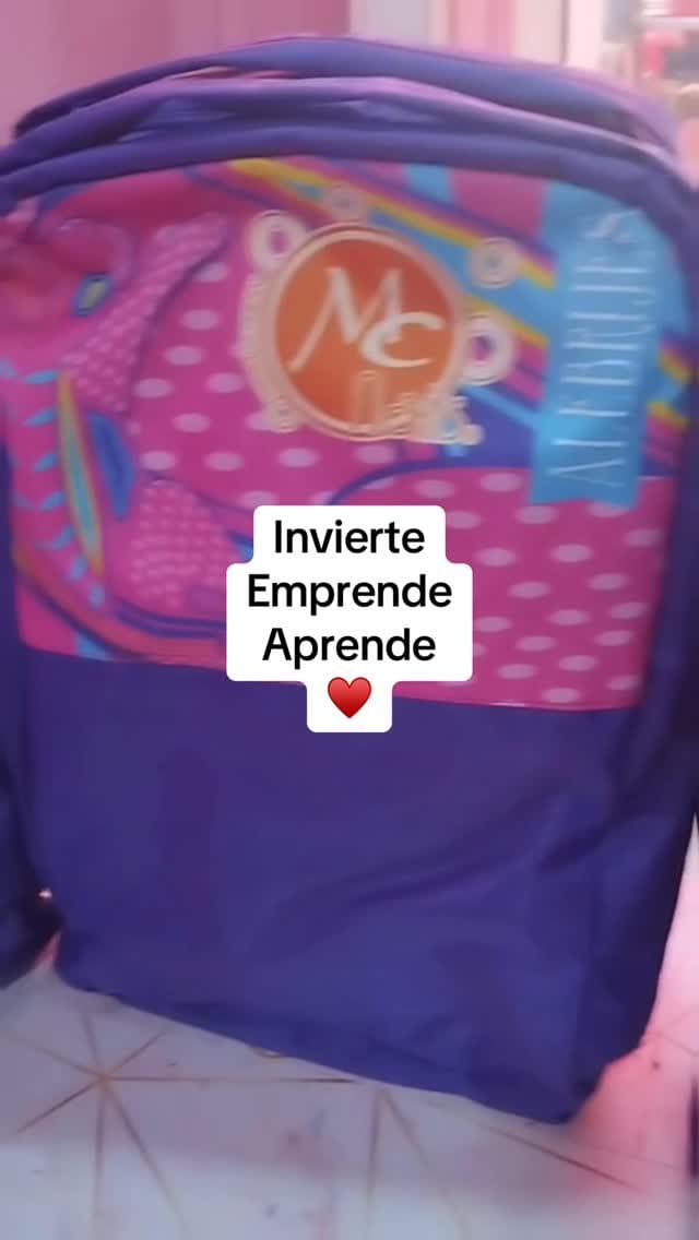 Post 9 by Mc Nails México on Instagram (video)