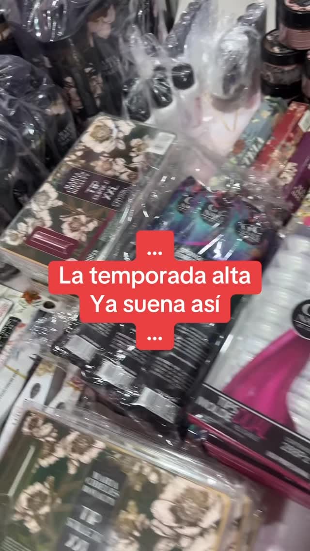 Post 8 by Mc Nails México on Instagram (video)