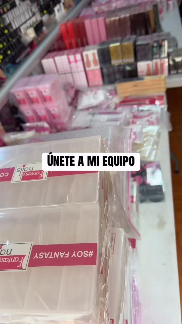 Post 2 by Mc Nails México on Instagram (video)